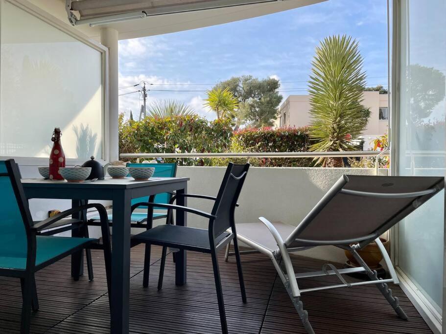 21 - Tres Agreable Rdc Avec Terrasse Et Parking Lejlighed Bandol Eksteriør billede