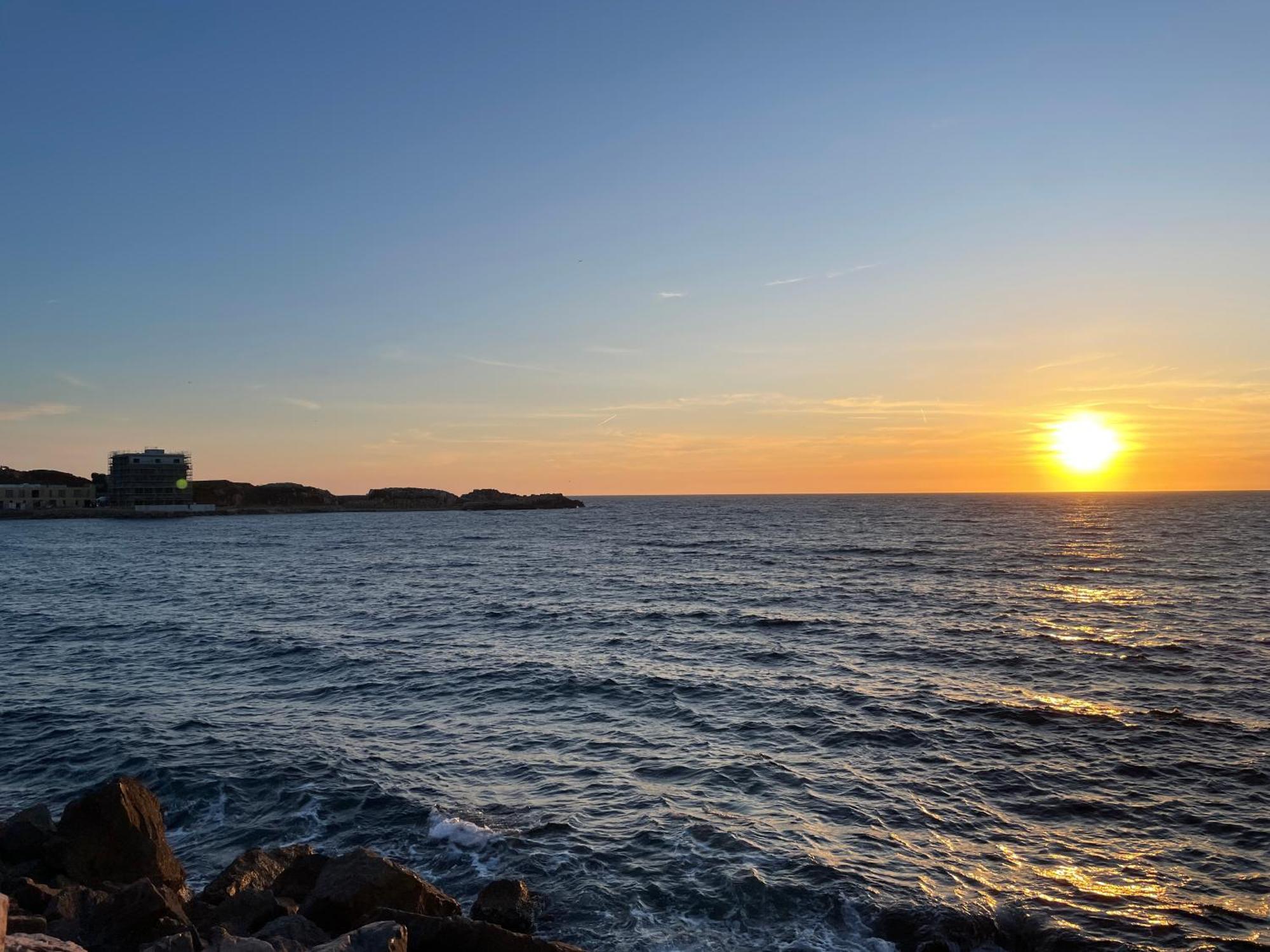 21 - Tres Agreable Rdc Avec Terrasse Et Parking Lejlighed Bandol Eksteriør billede